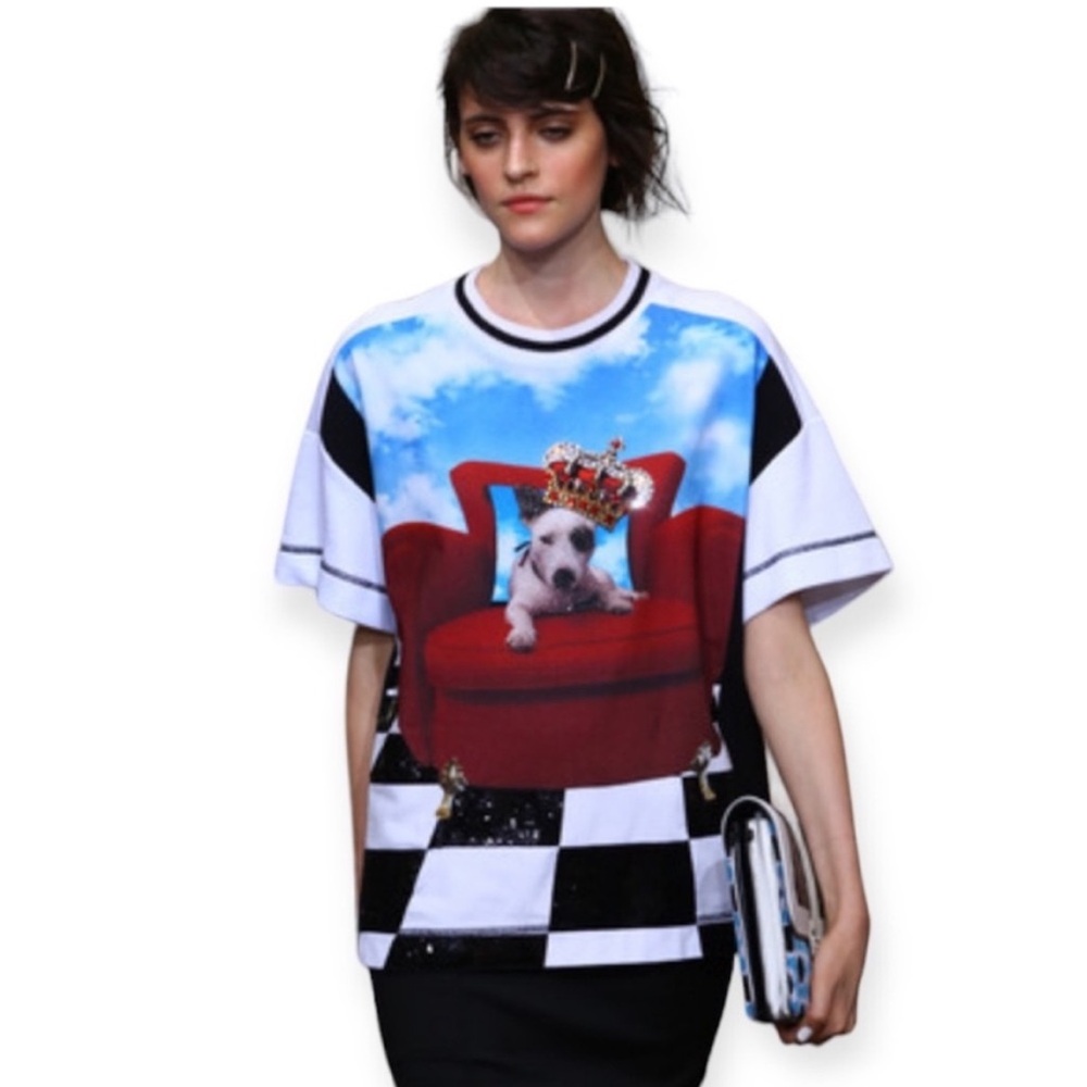 I'm Isola Marras Jack Russell Terrie in a Crown Sweater Shirt Paris Runway